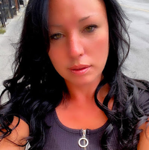 Meet your Posher, Josée - Picture 1 of 1